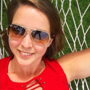 Meet your Posher, Alexandria